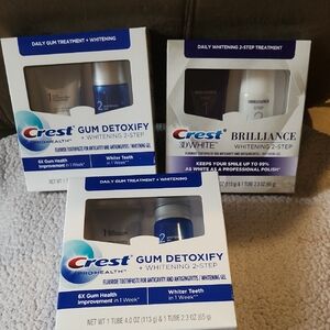 Crest Pro-Health Gum Detoxify and 3D White Brilliance Set